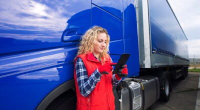 How can TomTom help truck drivers be safer, happier and more effective in their daily deliveries?